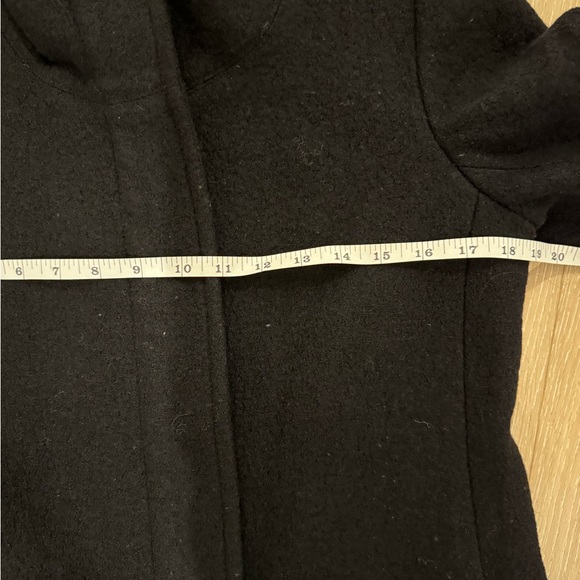 EUC CLUB MONACO SIZE M WOOL COAT WITH LEATHER SLEEVE DETAIL - Picture 5 of 5